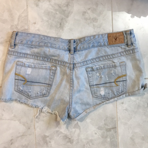 American Eagle Short Shorts - Picture 2 of 3